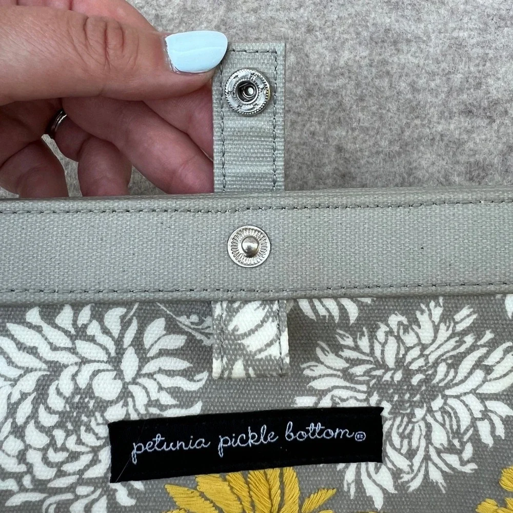 Petunia Pickle Bottom Diaper Wallet Clutch‎ Grey Good Floral Embroidered